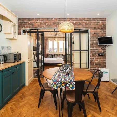 Apartamento Heart Of The Center, 2bedroom View Lux *